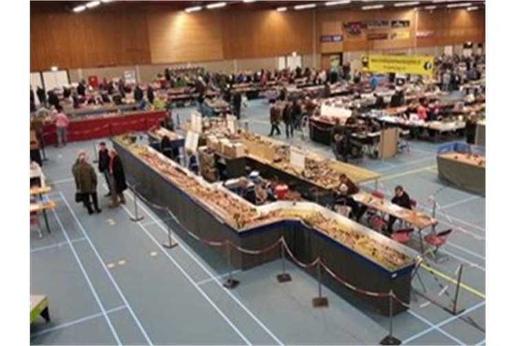MODEL TRAINS FAIR HOUTEN